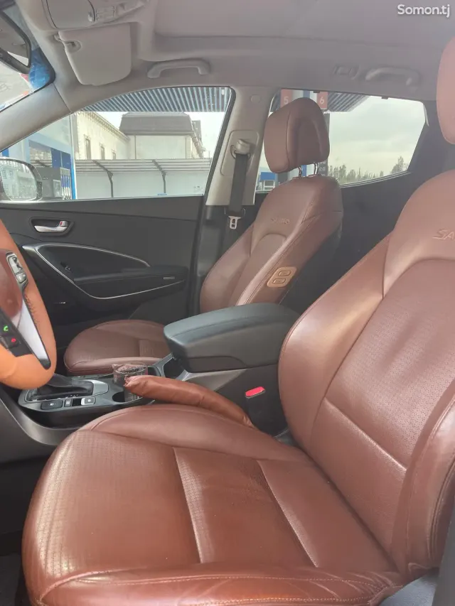 Hyundai Santa Fe 2015 · 2.2 AT