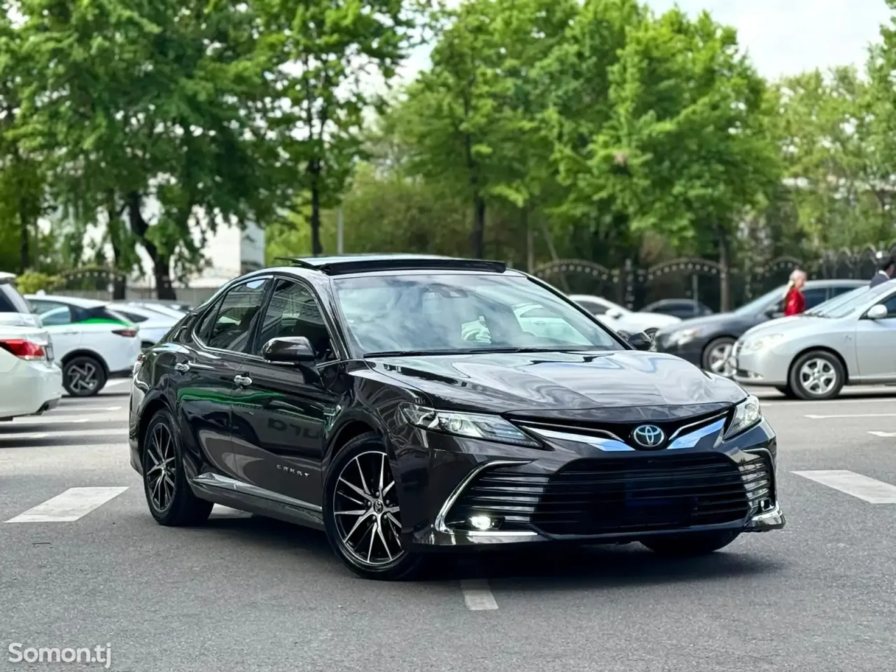 Toyota Camry 2018 · 2.5 AT