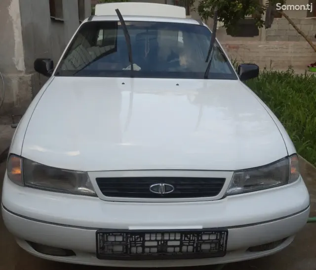 Daewoo Nexia 1995 · 1.6 MT