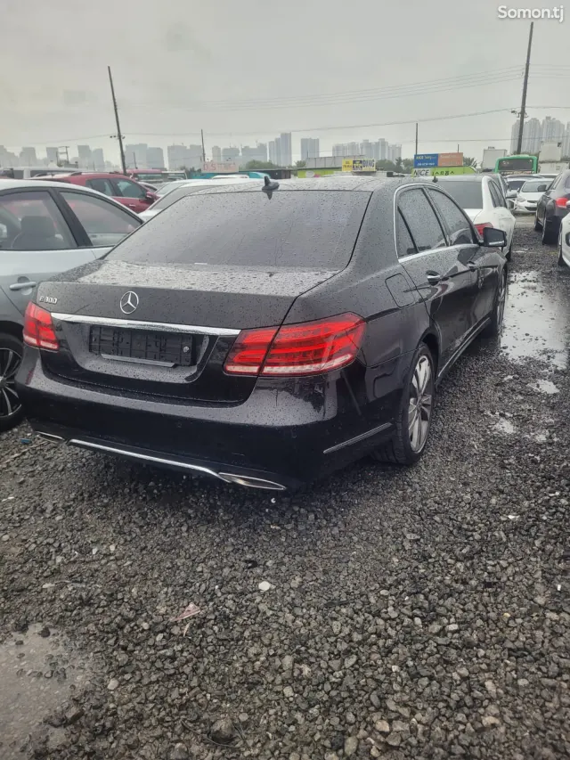 Mercedes-Benz E class 2015 · 3.5 AT
