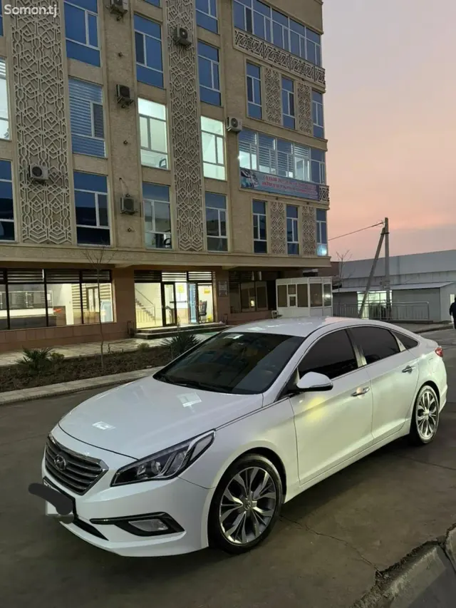 Hyundai Sonata 2016 · 1.7 AT