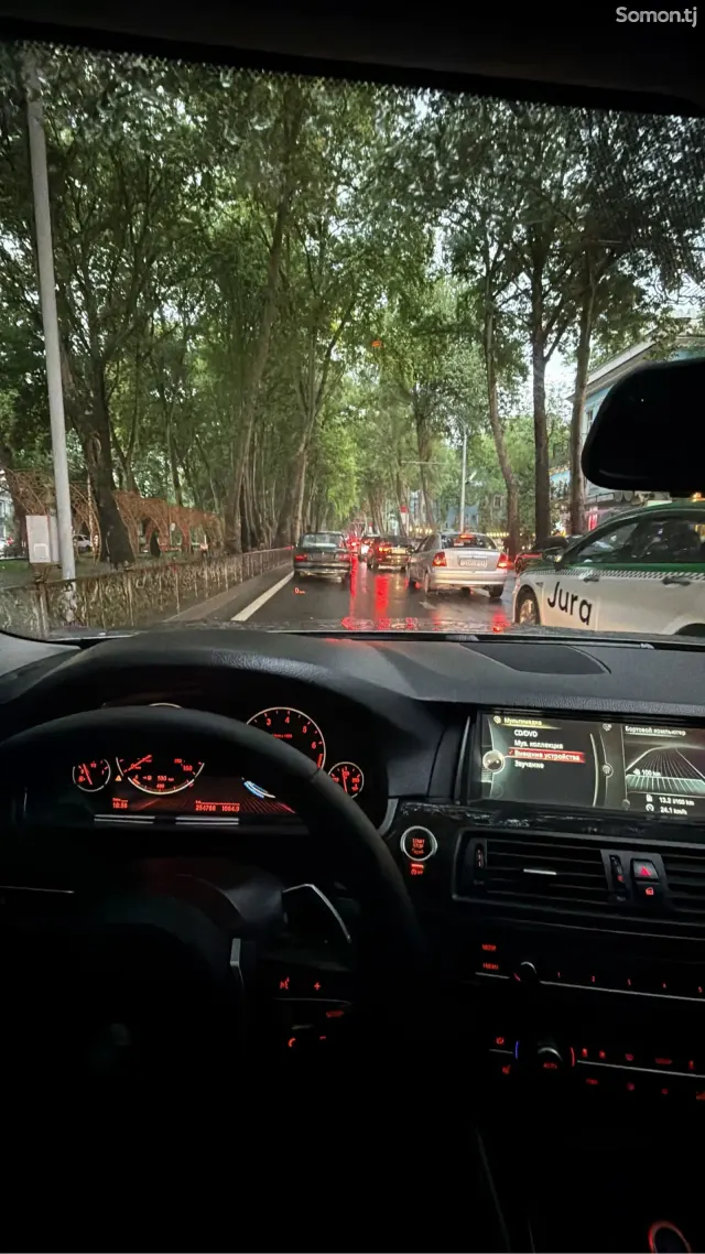 BMW M5 2014 · 2.8 AT