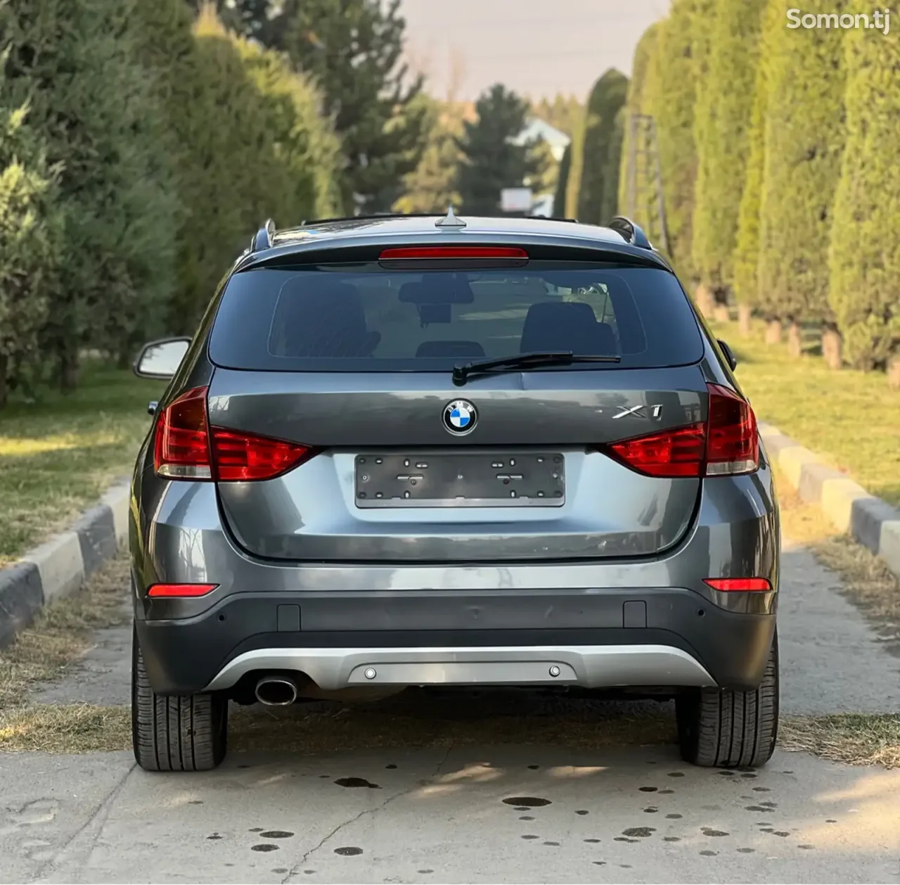 BMW X1 2015 · 1.8 AT