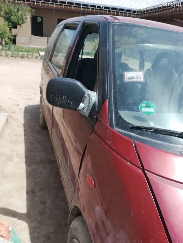 Nissan Serena 1997 · 0.8 MT
