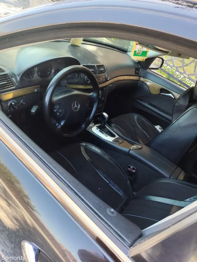Mercedes-Benz E class 2006 · 3.5 AT