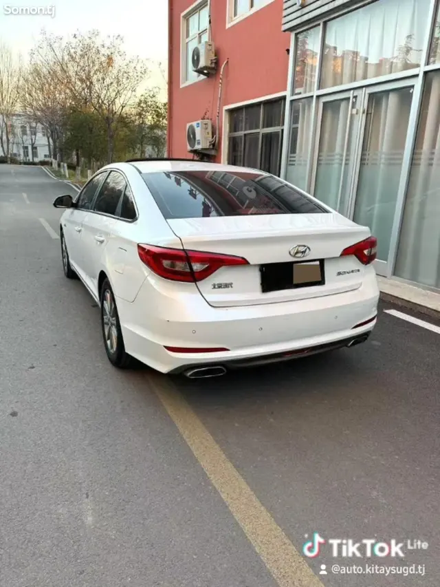Hyundai Sonata 2015 · 1.6 AT