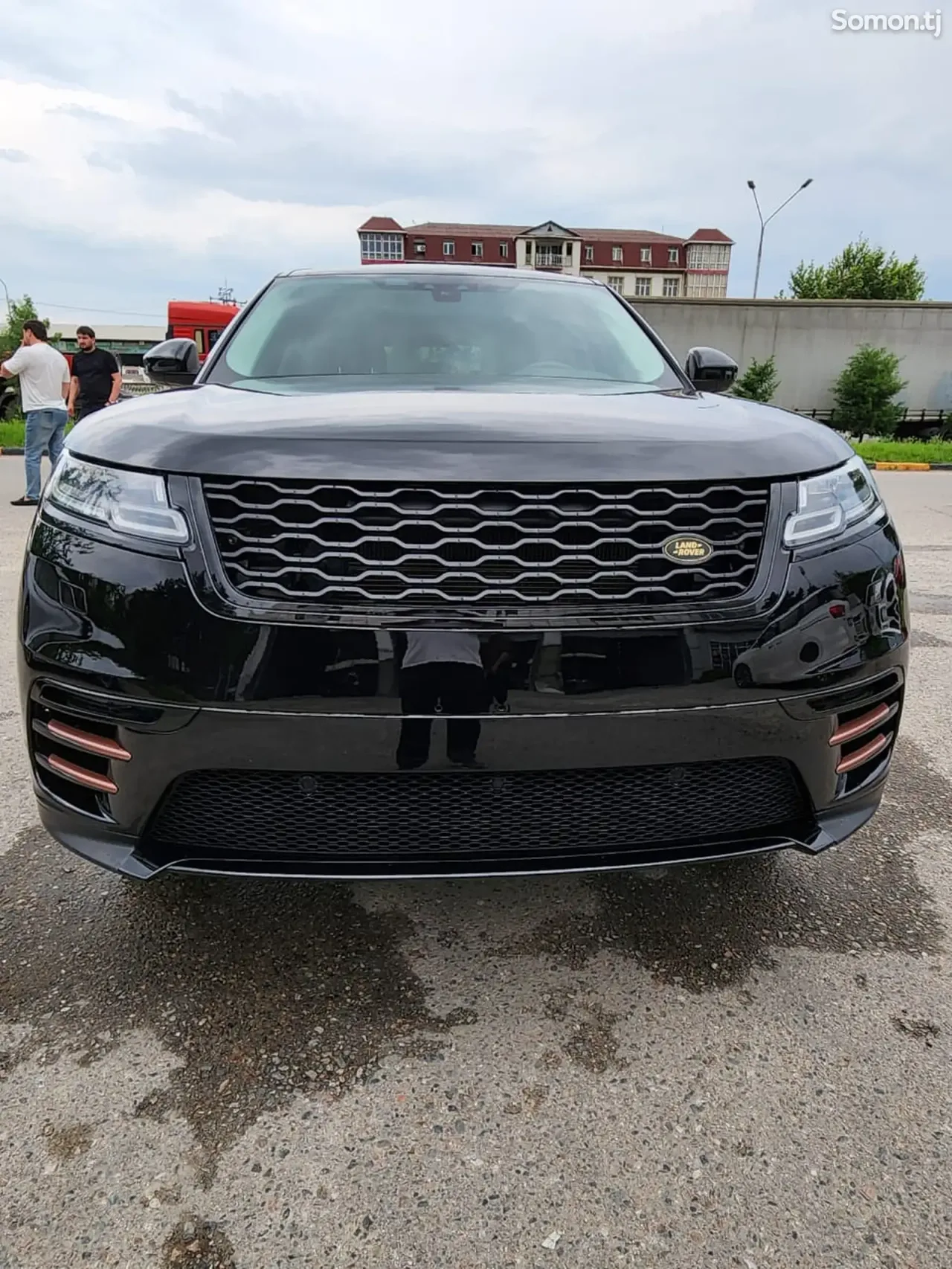 Land Rover Range Rover Velar 2020 · 2.5 AT