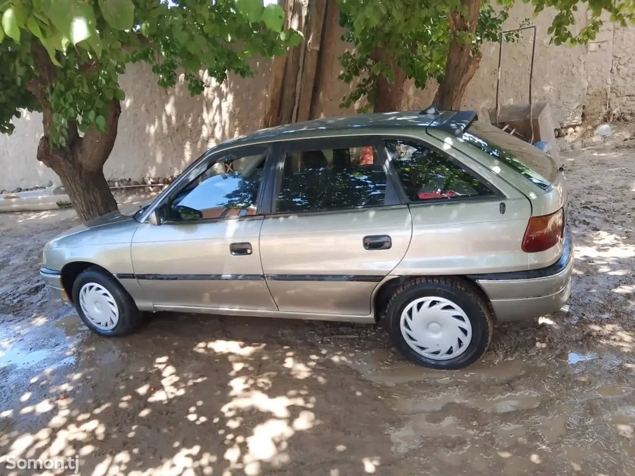 Opel Astra F 1996 · 1.6 MT