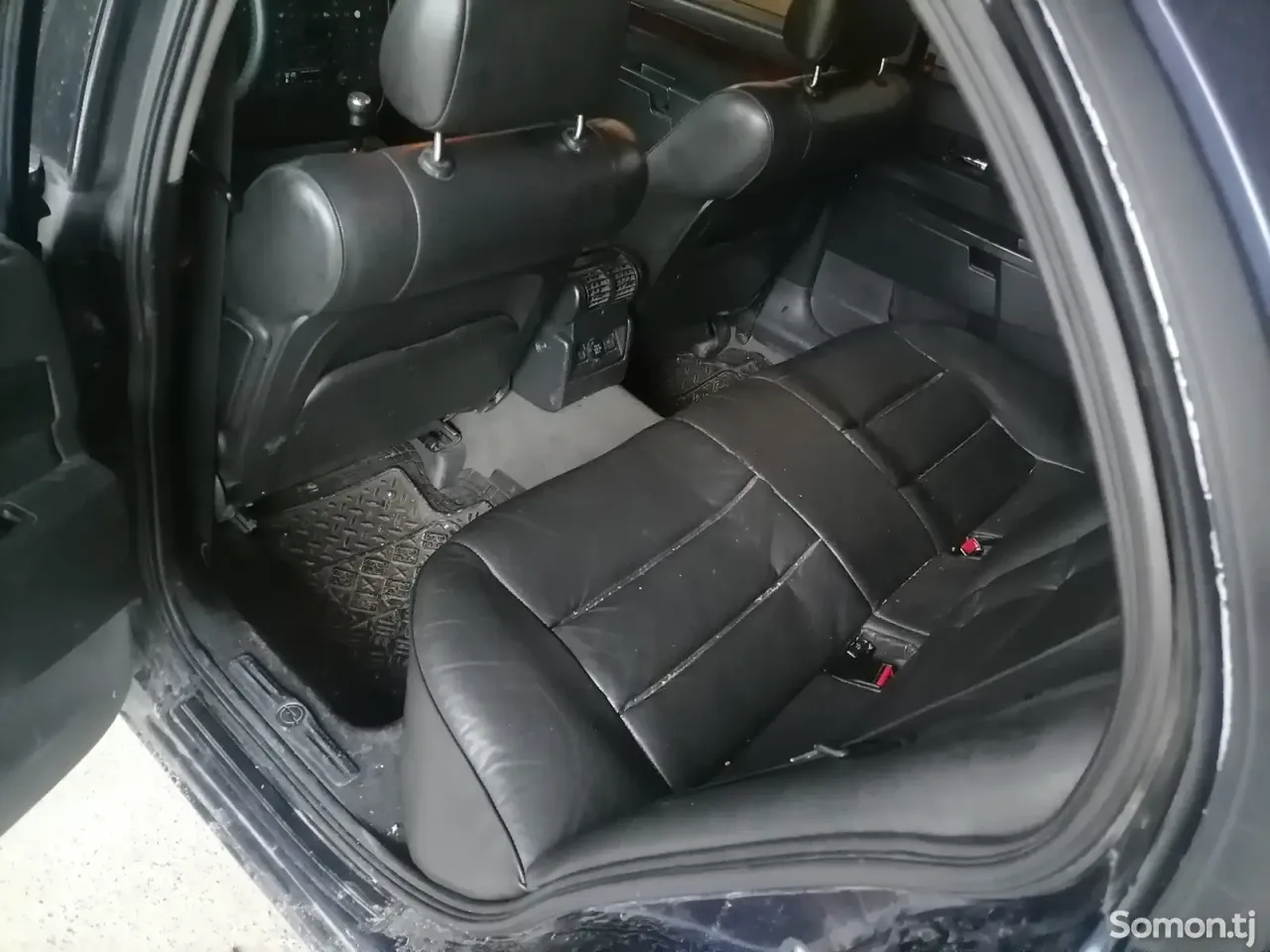 Opel Omega 2002 · 2.0 MT
