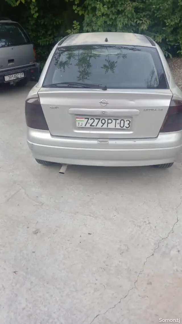 Opel Astra G 2000 · 1.6 MT
