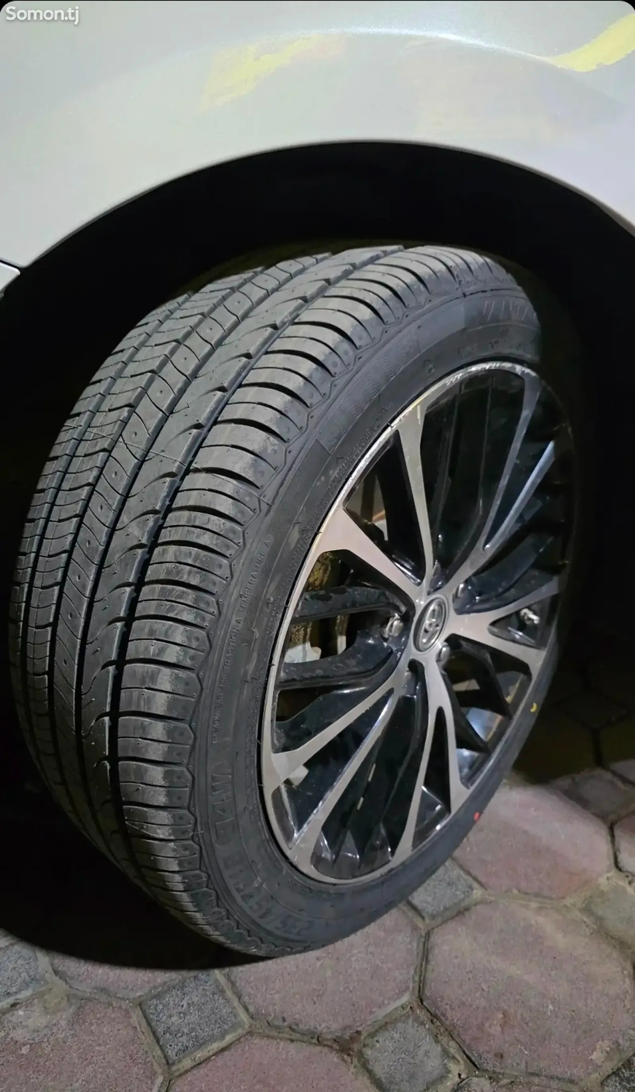 Toyota Camry 2020 · 2.5 CVT