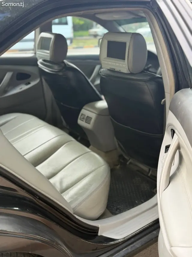 Toyota Camry 2008 · 2.4 AT