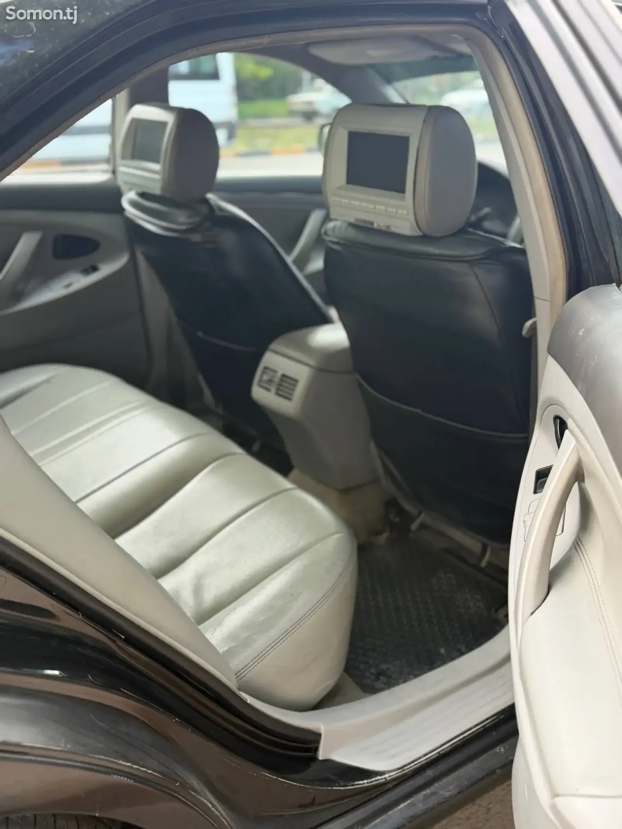 Toyota Camry 2008 · 2.4 AT