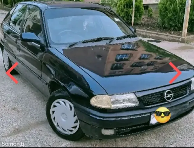Opel Astra F 1996 · 1.6 MT