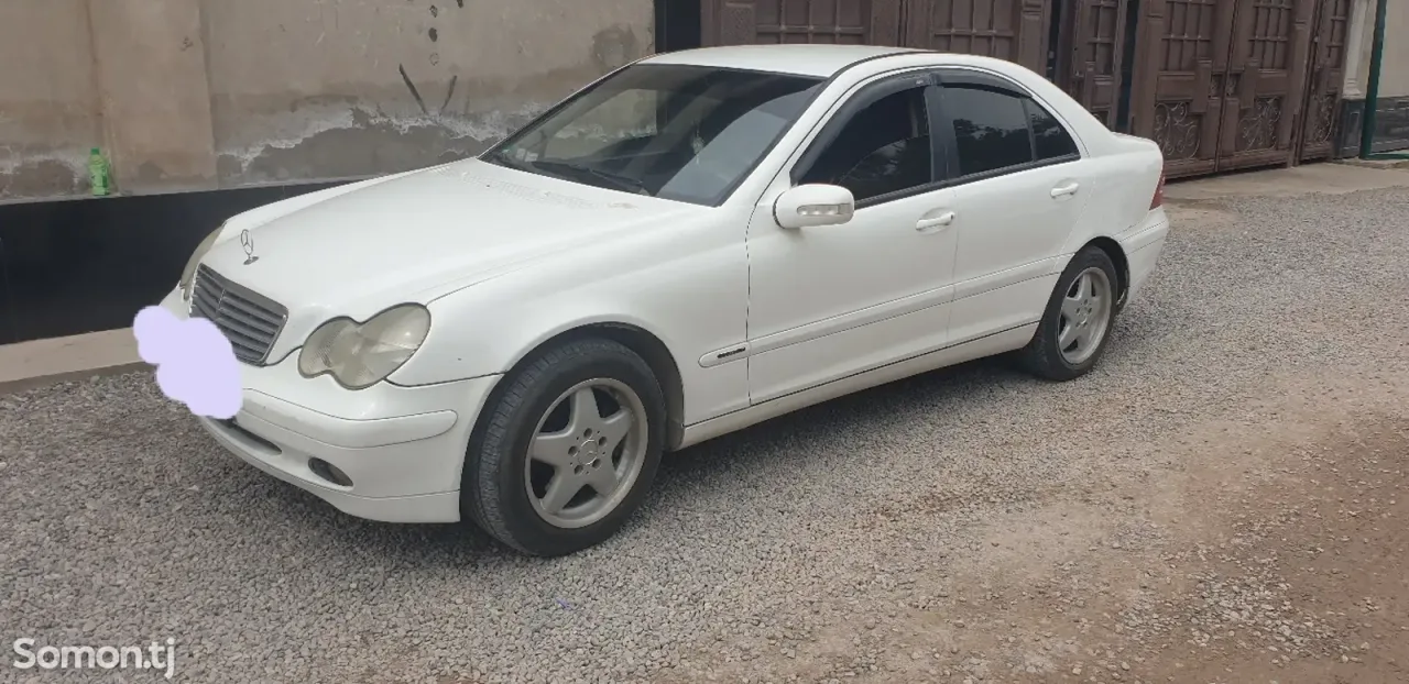 Mercedes-Benz C class 2002 · 2.4 MT