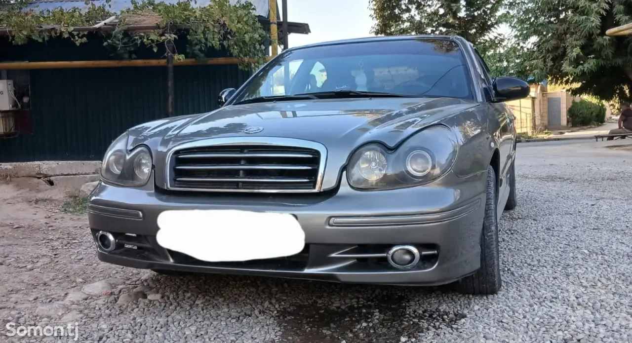 Hyundai Sonata 2004 · 1.6 MT