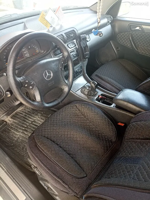Mercedes-Benz C class 2001 · 2.2 MT