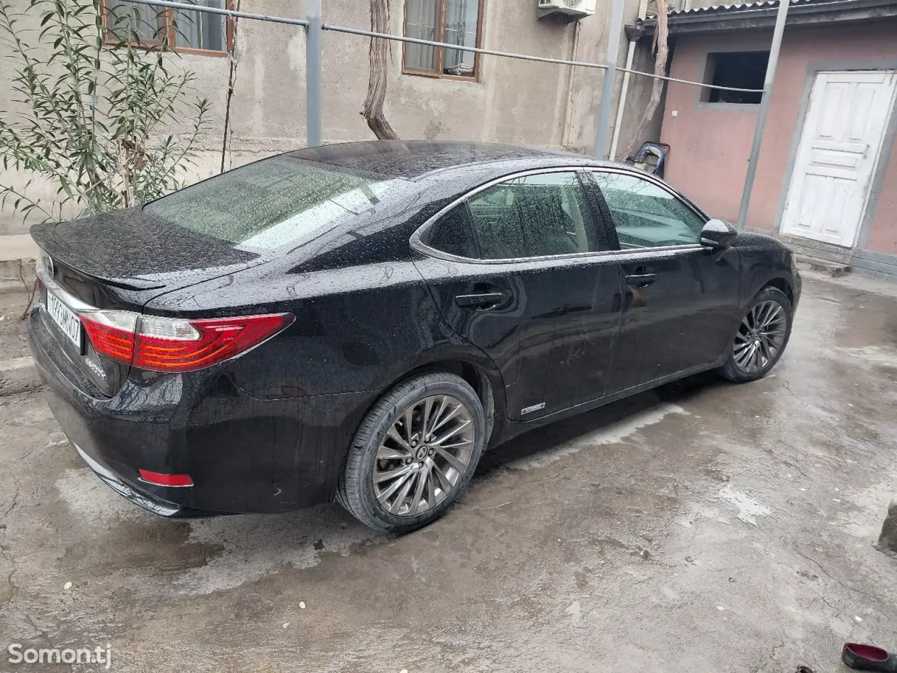 Lexus ES series 2014 · AT