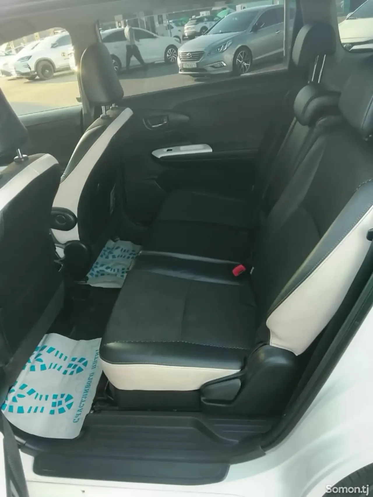 Toyota Wish 2015 · 1.8 AT