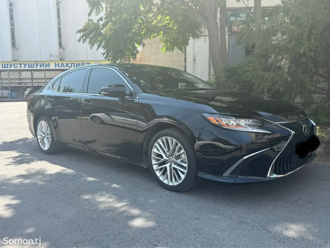 Lexus ES series 2016 · 3.5 AT