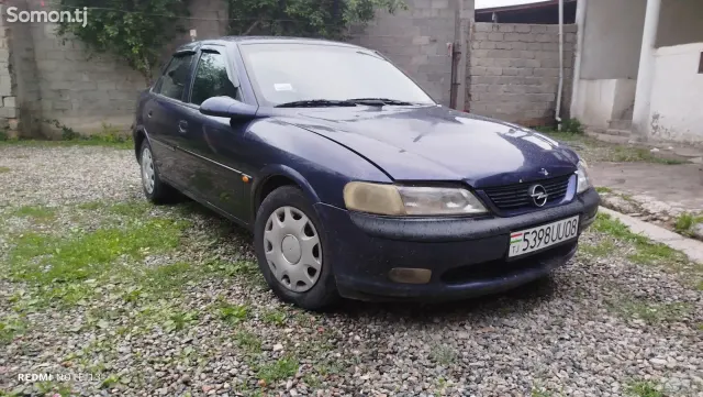 Opel Vectra B 1996 · 1.6 MT