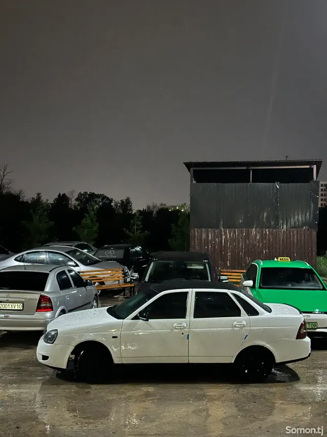 Lada (ВАЗ) Priora 2013 · 1.6 MT