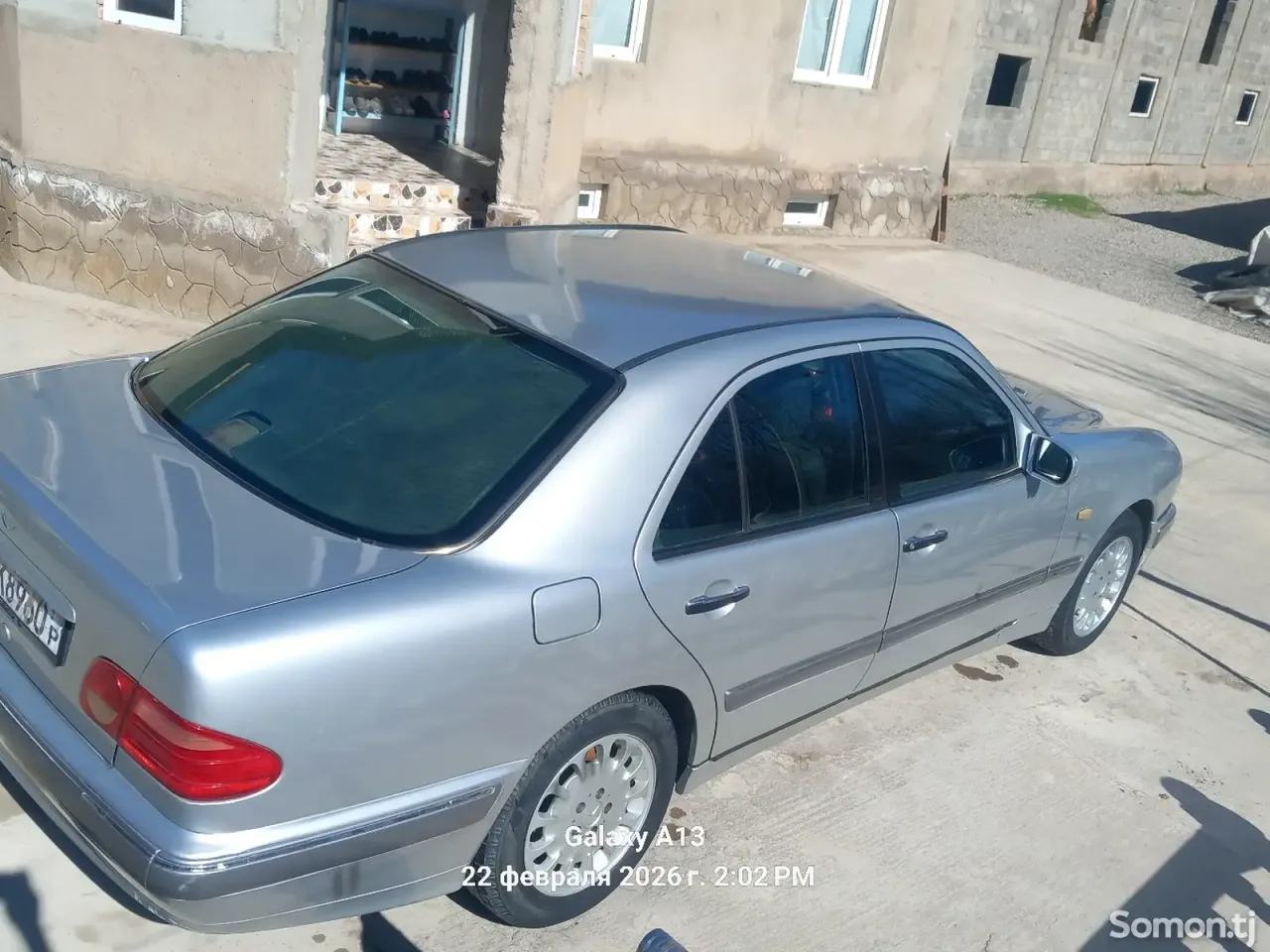 Mercedes-Benz E class 1996 · 1.8 MT
