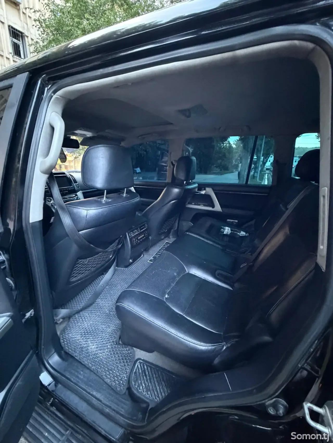 Toyota Land Cruiser 2014 · 4.7 AT