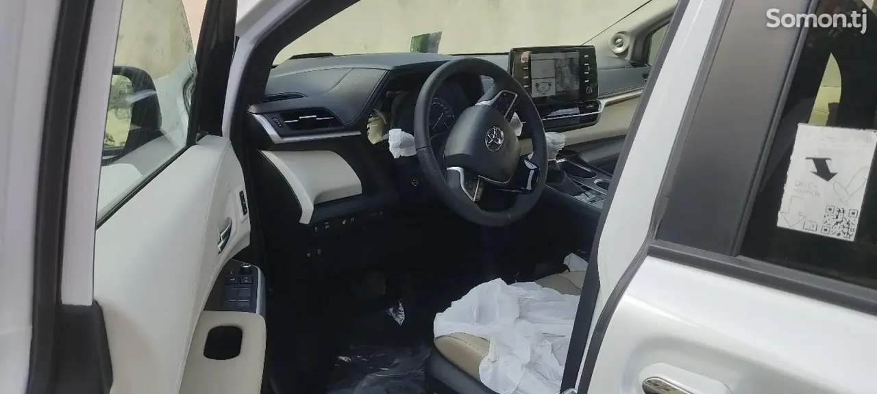 Toyota Sienna 2024 · 2.5 AT