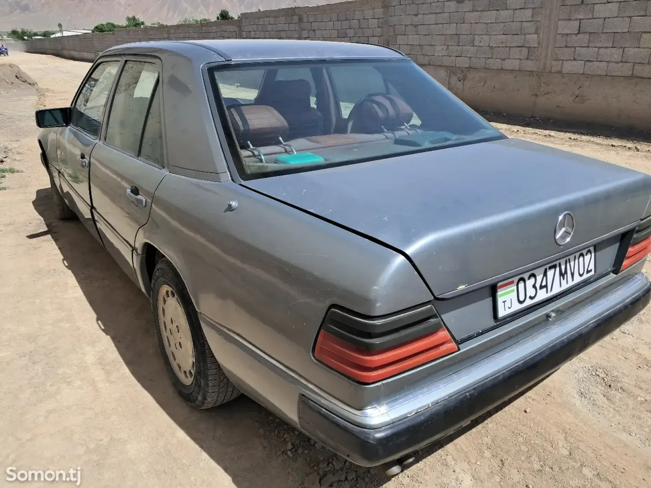 Mercedes-Benz W124 1991 · 2.2 MT