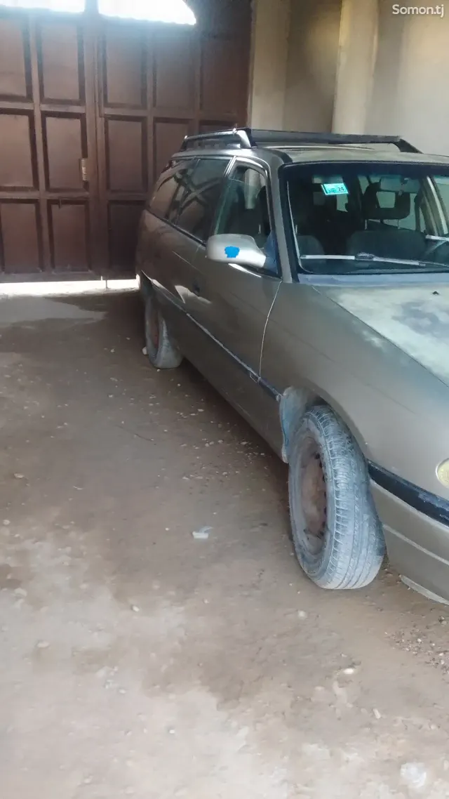 Opel Astra F 1996 · 1.6 MT