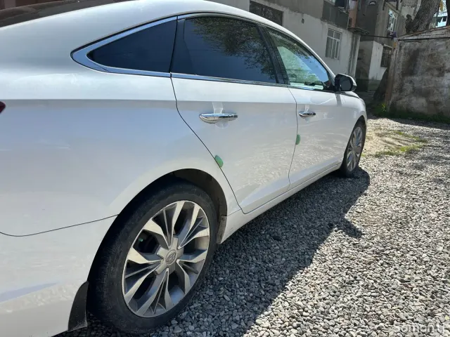 Hyundai Sonata 2015 · 2.0 AT
