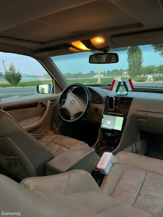 Mercedes-Benz C class 1999 · 2.8 AT