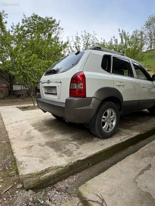 Hyundai Tucson 2007 · 2.0 AT