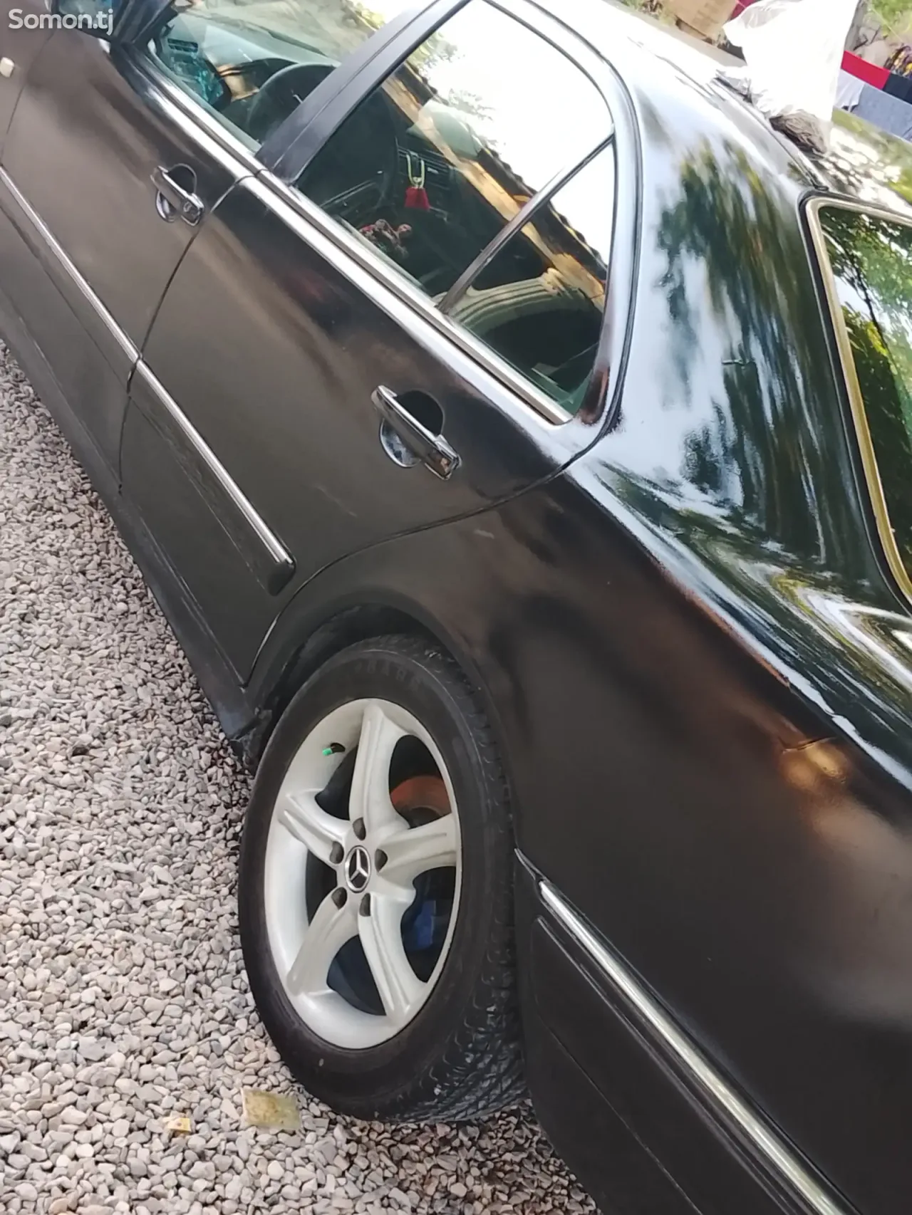 Mercedes-Benz E class 1999 · 2.4 AT
