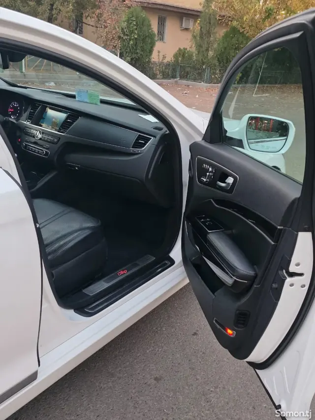 Kia K9 2014 · 3.3 AT