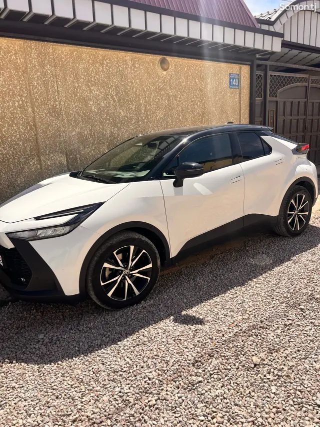 Toyota C-HR 2024 · 1.8 AT