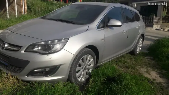 Opel Astra J 2015 · 1.8 MT