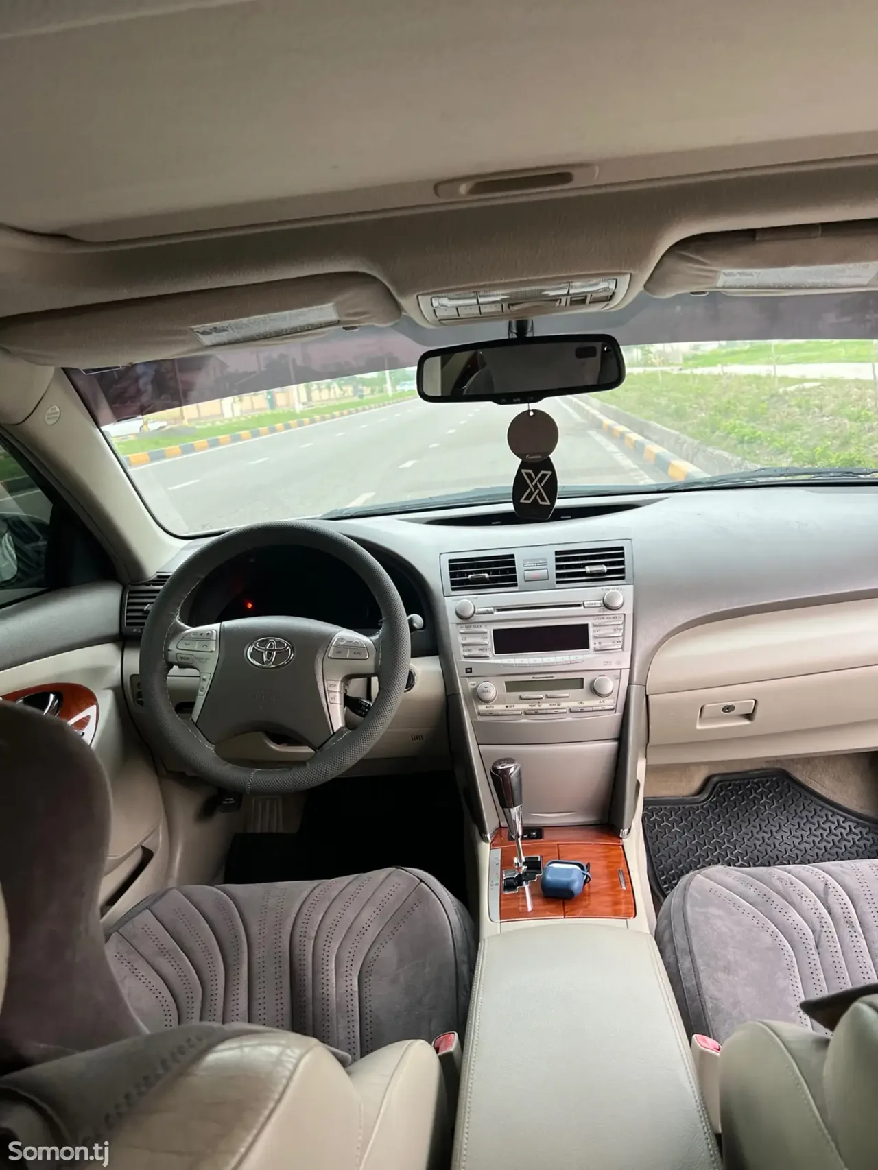 Toyota Camry 2011 · 2.5 AT