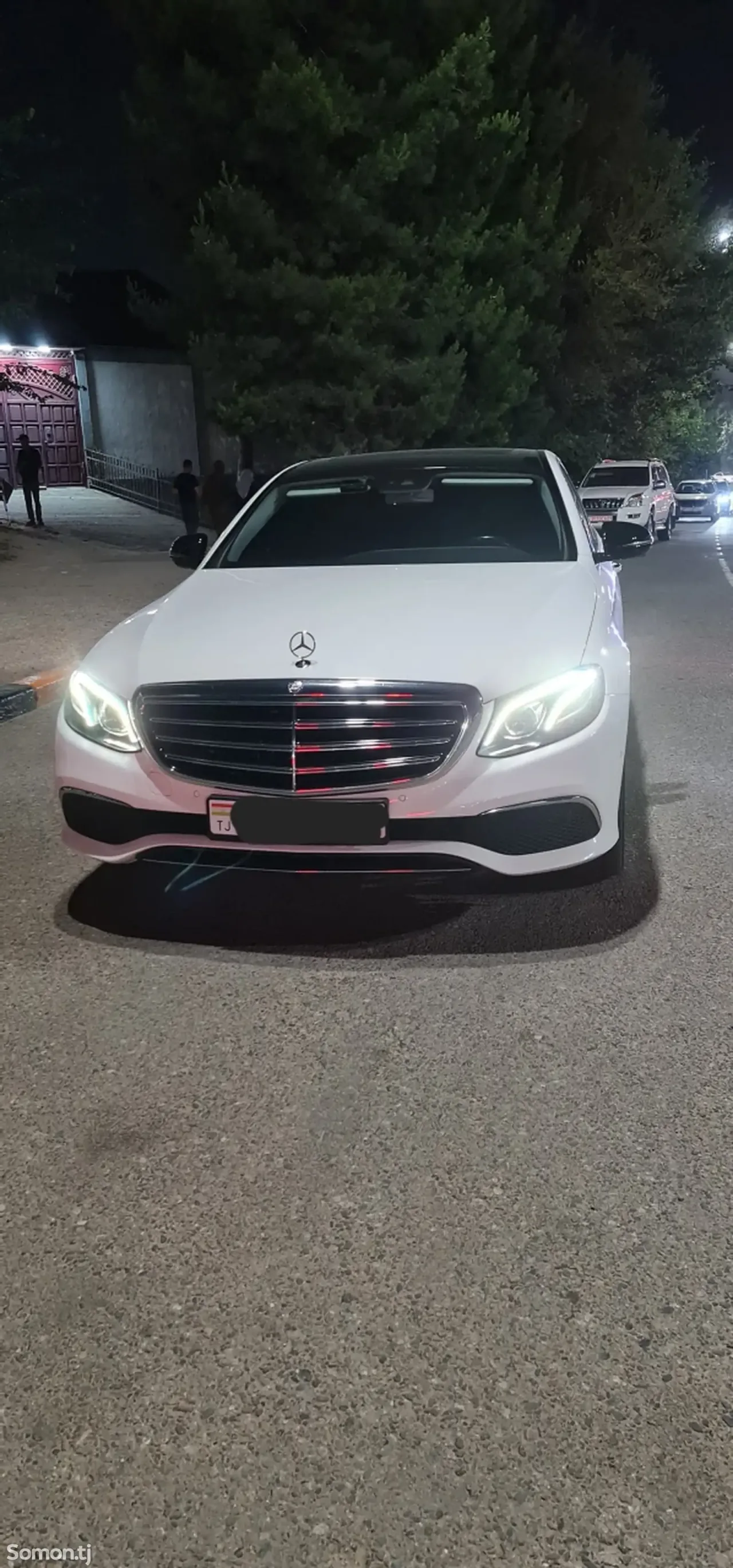 Mercedes-Benz E class 2017 · 2.2 AT