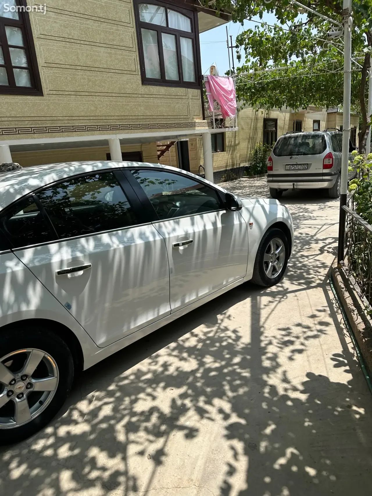 Chevrolet Cruze 2011 · 1.8 AT