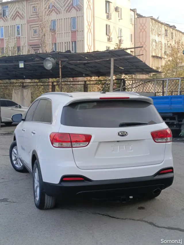 Kia Sorento 2017 · 3.3 AT