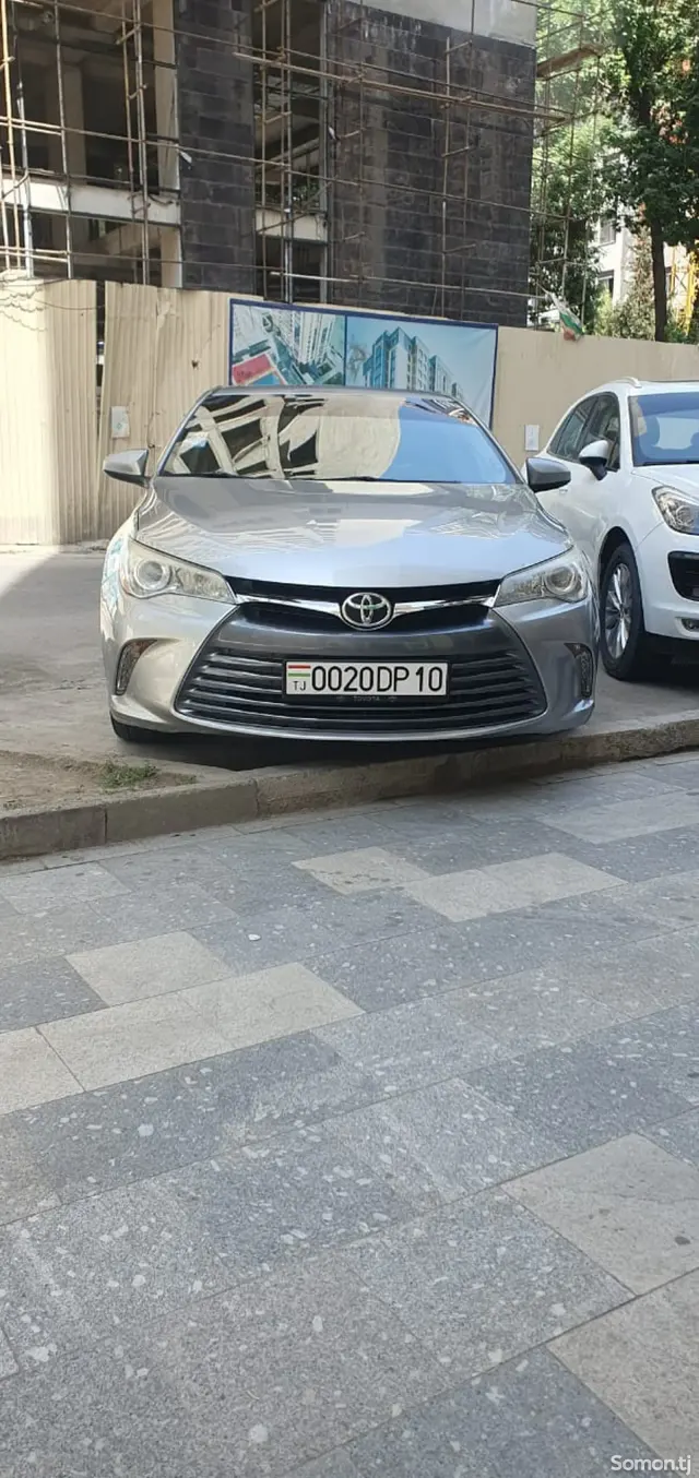 Toyota Camry 2016 · 2.5 AT