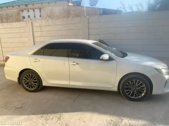 Toyota Camry 2013 · 2.5 AT