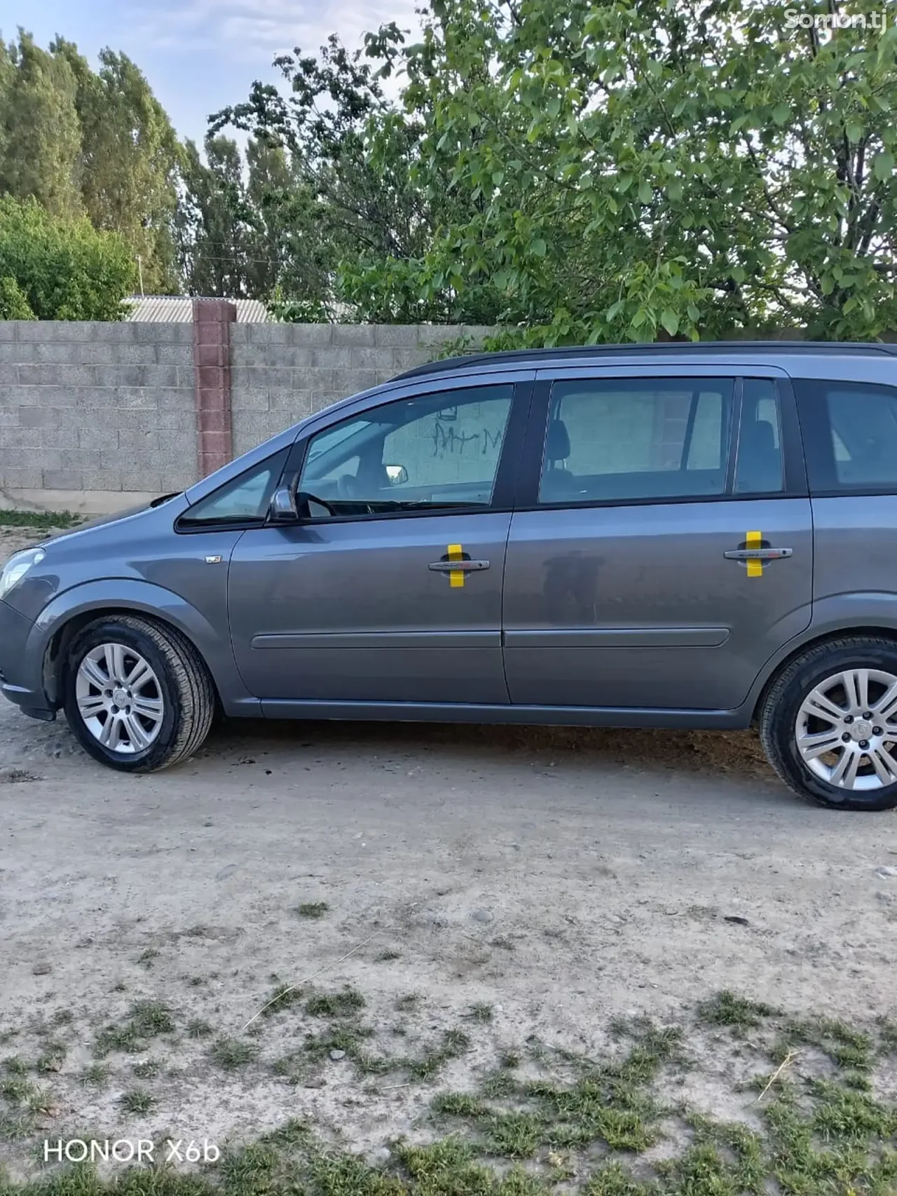 Opel Zafira 2006 · 1.8 MT