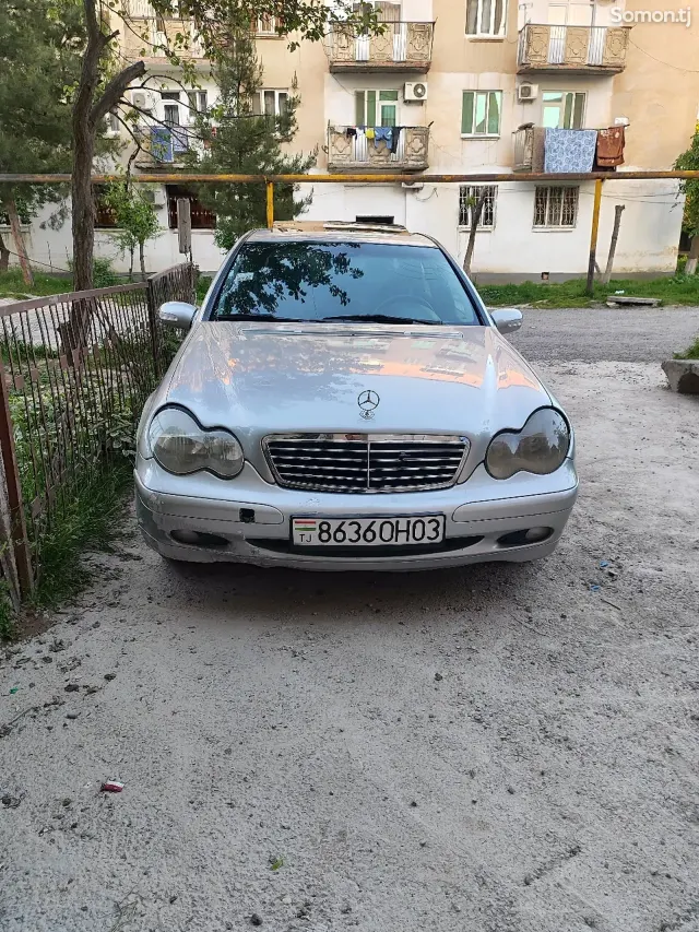Mercedes-Benz C class 2000 · 2.0 MT