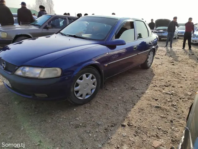 Opel Vectra B 1997 · 1.6 MT