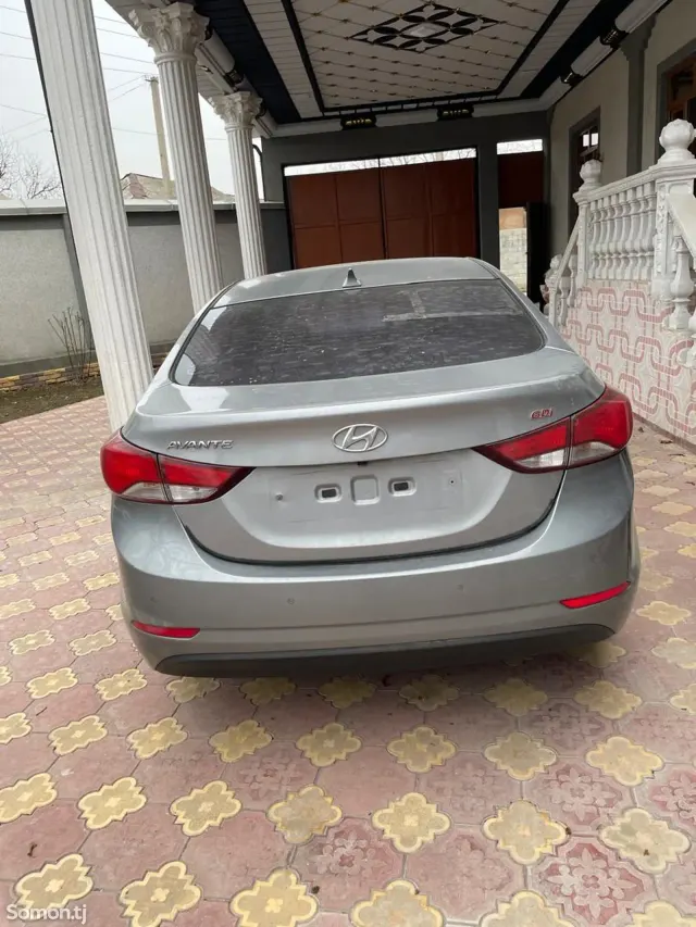 Hyundai Avante 2014 · 1.6 AT