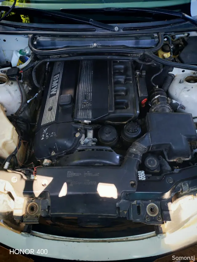 BMW 3 series 1999 · 2.5 MT