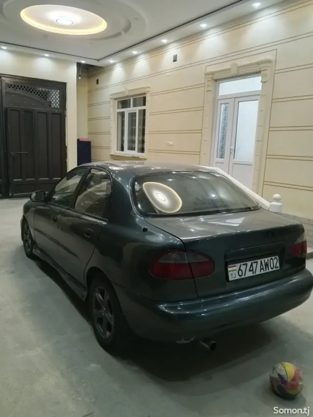 Daewoo Lanos 1996 · 1.6 AT